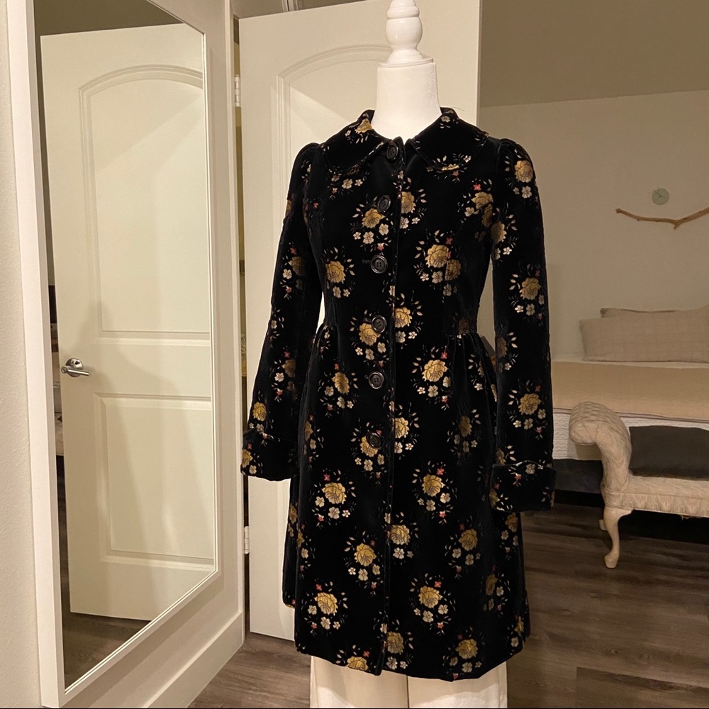 Vintage style embroidered velvet coat